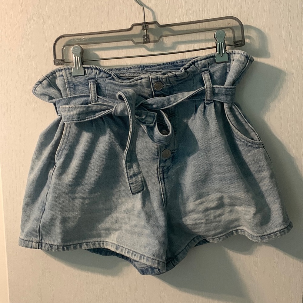 American Eagle Paperbag Waist Shorts